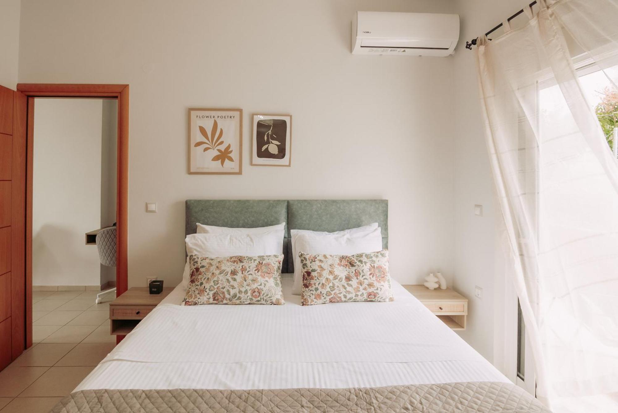 Summer Blue Apartments Chania Chania  ภายนอก รูปภาพ